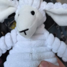 Jouet mouton blanc pour chiens & chats – Peluche douce, sonore, 19 cm